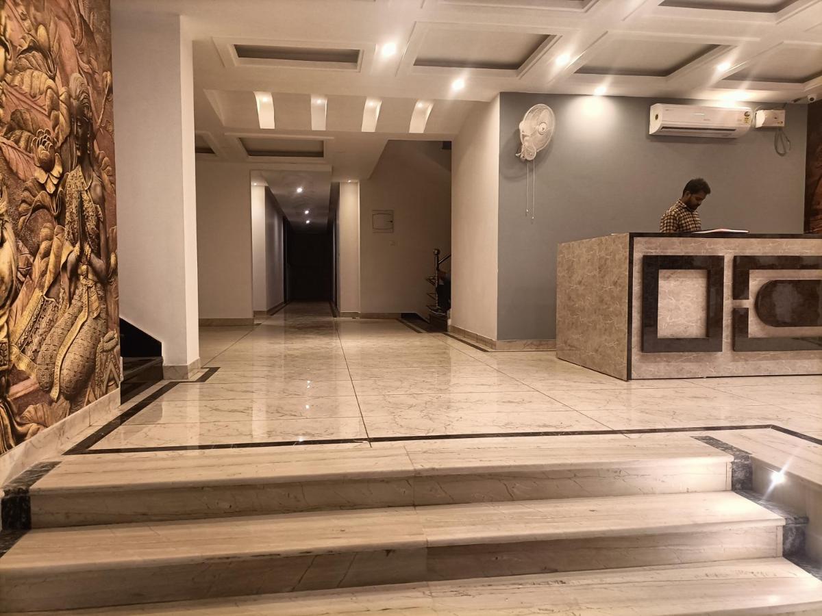 Hotel Tark Inn Near Igi Airport New Delhi Exterior photo