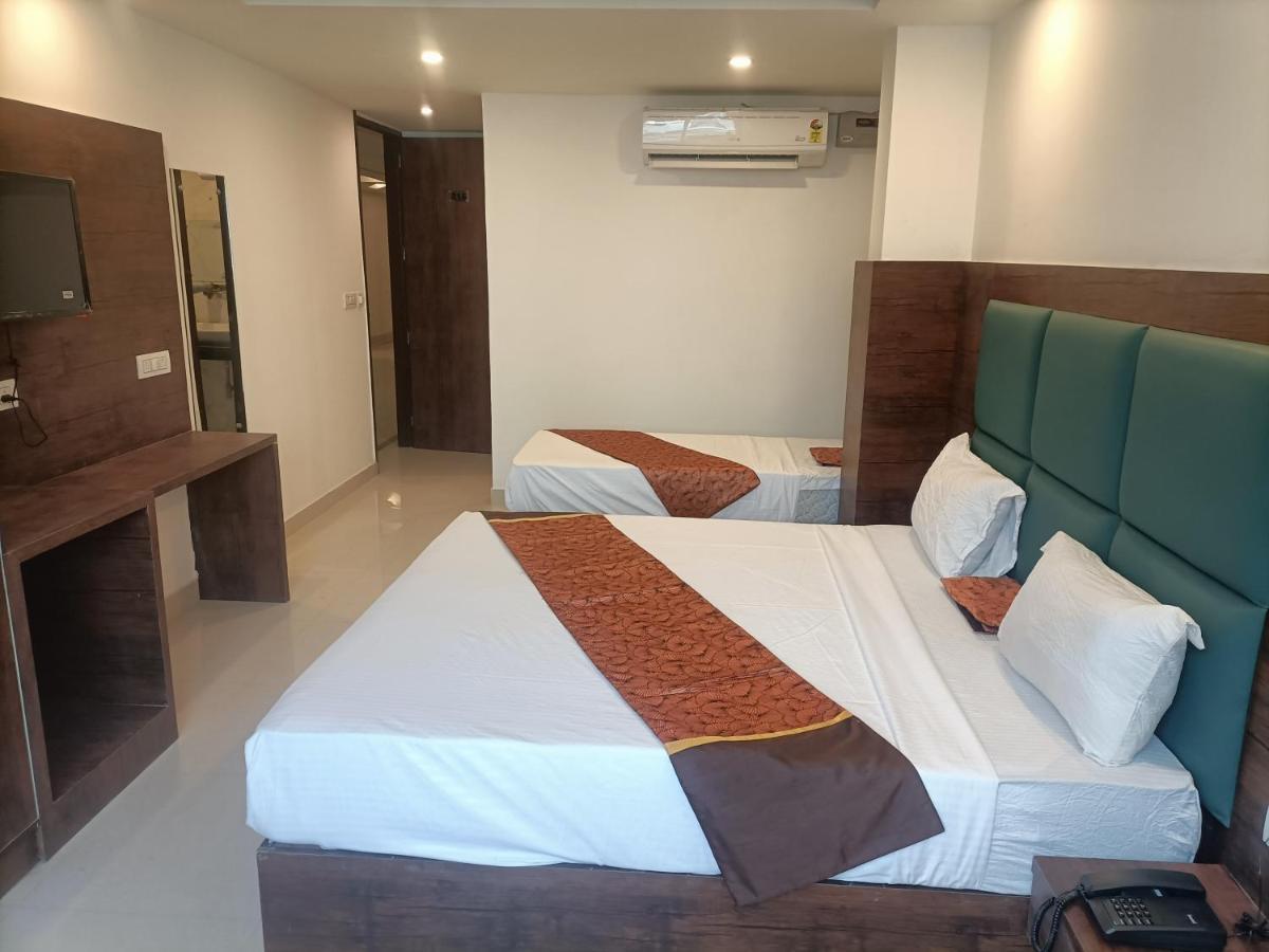 Hotel Tark Inn Near Igi Airport New Delhi Exterior photo